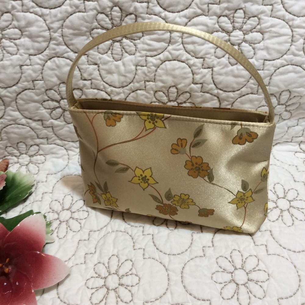 Satin flowered evening bag